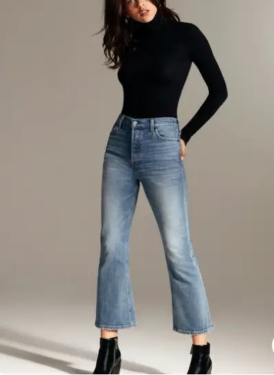 quần jean nữ ống loe